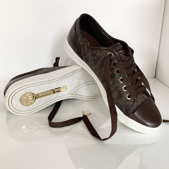 Michael Kors Signature Sneakers - Picture 8 of 13